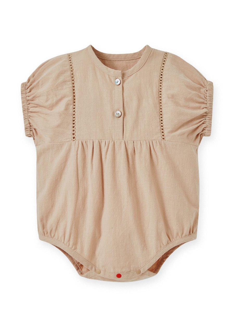 BABY蕾絲拼接泡泡連身衣