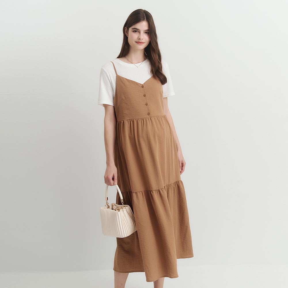 Fake two-piece spaghetti strap cake maternity dress