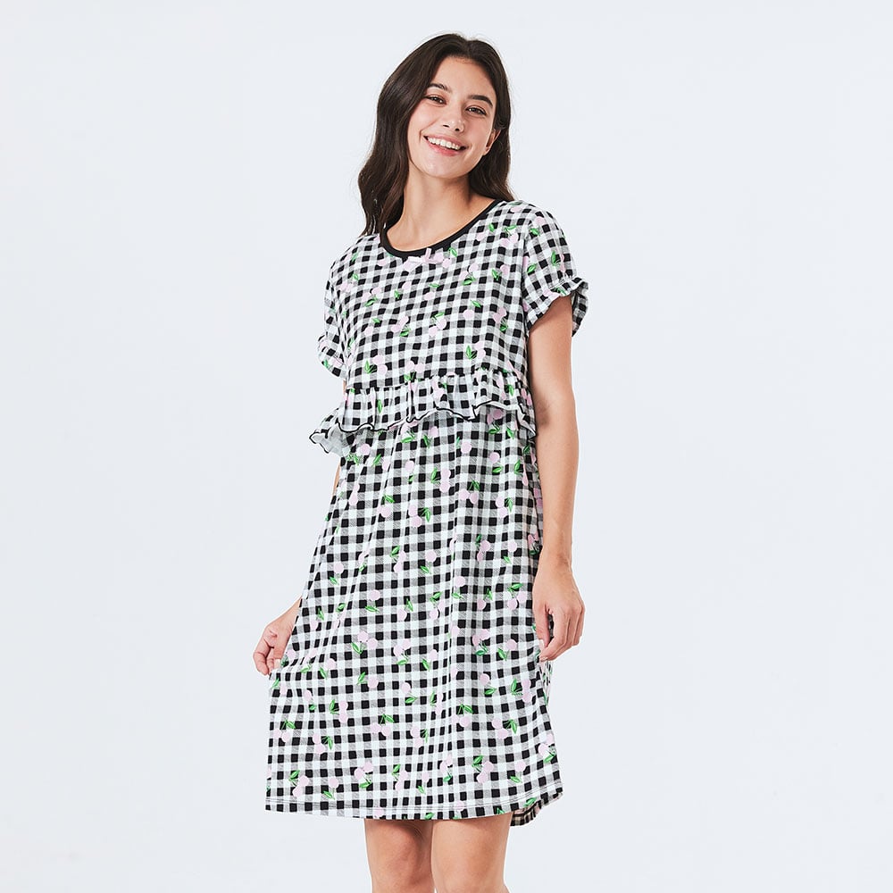 格紋櫻桃荷葉孕哺居家服組(洋裝+長褲) 格紋櫻桃荷葉孕哺居家服組(洋裝+長褲)